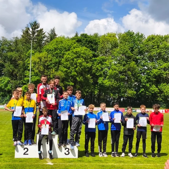 REGIONALMEISTERSCHAFTEN EINZEL U12/U14 💪🏼

Der vollständige Artikel zum Wettkampf befindet sich auf unserer Homepage #lv90erzgebirge 

#wettkampf #competition #trackandfieldtraining #athletics